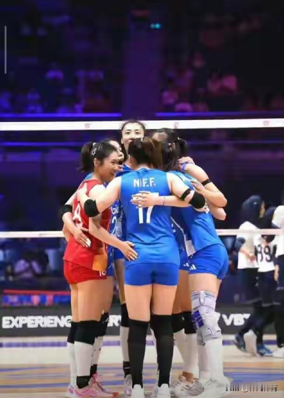 险象环生！女排3-0伊朗暗藏玄机，赵勇神级换人救主
 
整场比赛大比分3-0干脆