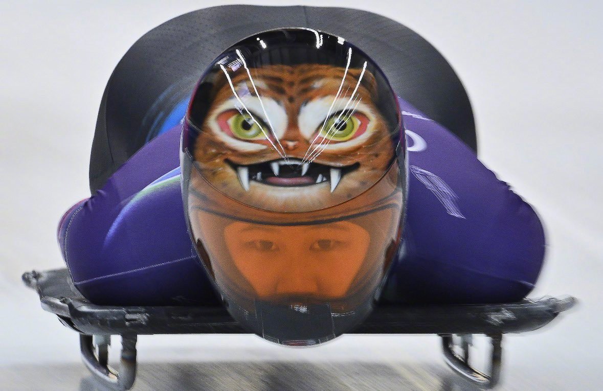 冬奥会几个有意思的头盔，这个老虎头这个视角我第一演看到吓一跳。 