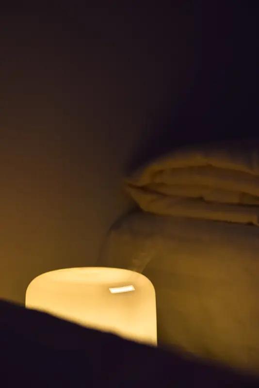 你尝试过“轻养生”吗轻养生是当下流行的温和养生方式，不用复杂流程，主打低成本融入