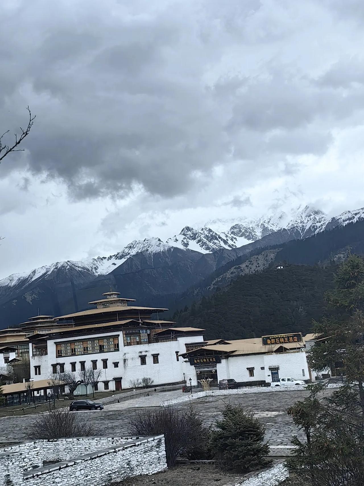 分享一张去西藏的照片 分享一张西藏之旅的照片。我在西藏待过一阵子，那段时间一直没