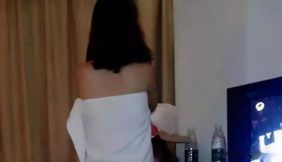 在漫长的婚姻历史中，如何协调夫妻之间的感情纠葛和生活现实，一直是一个重要的话题。