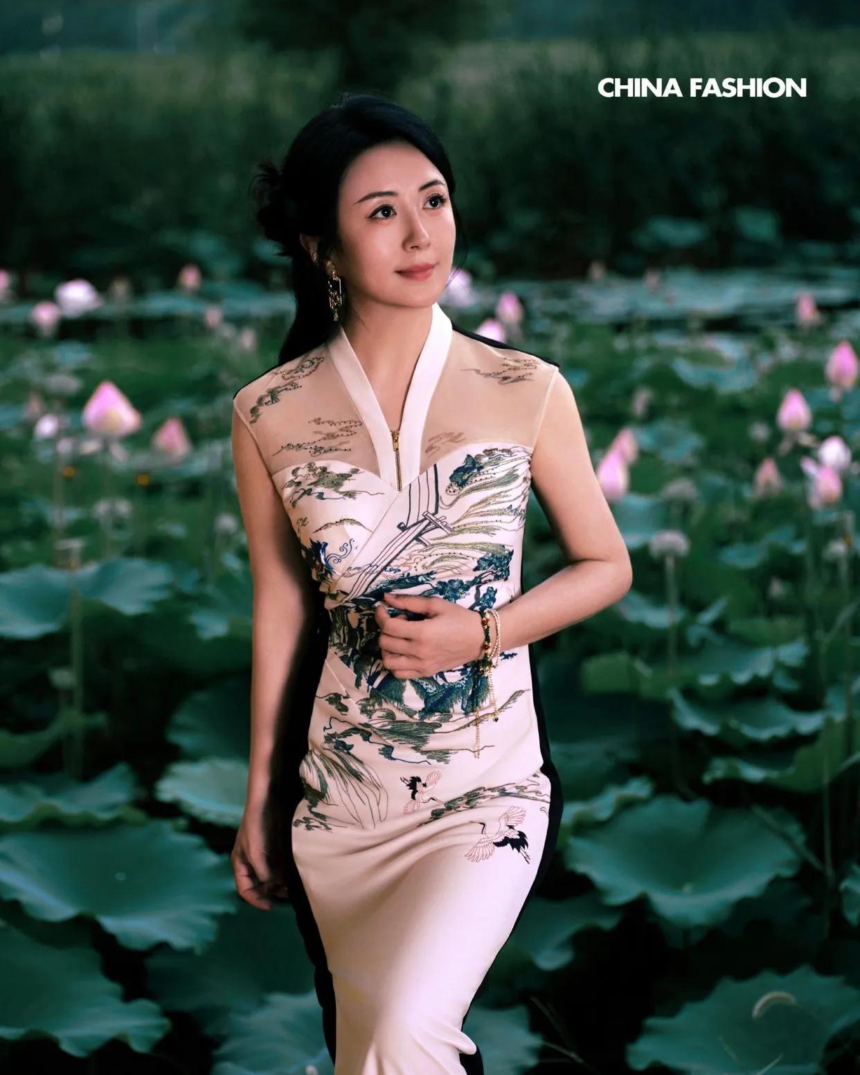 不明白，这么漂亮有气质的杨童舒怎么就不火呢？

杨童舒我非常喜欢的一位演员，很早