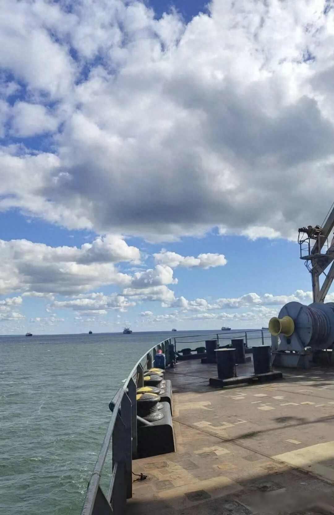 被困在海上69天，19个中国船员吃不上水果，霍尔木兹海峡卡住了全球油路

2月2