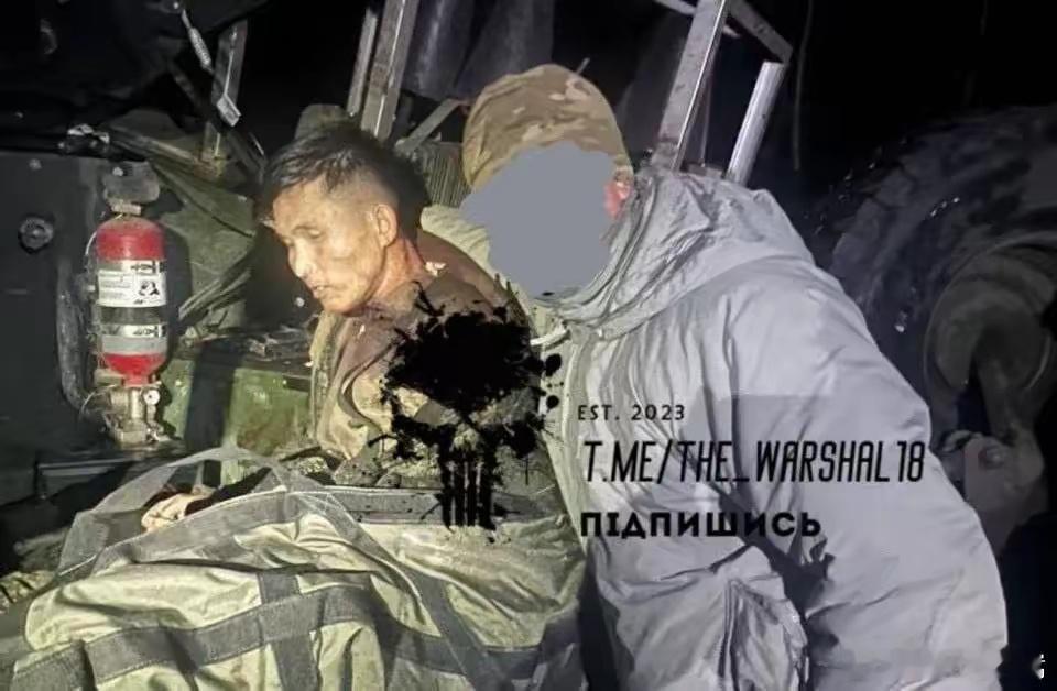 突发，图片中是第一位被乌克兰武装部队俘虏的朝鲜士兵。这应该是第一个最直接的证据，