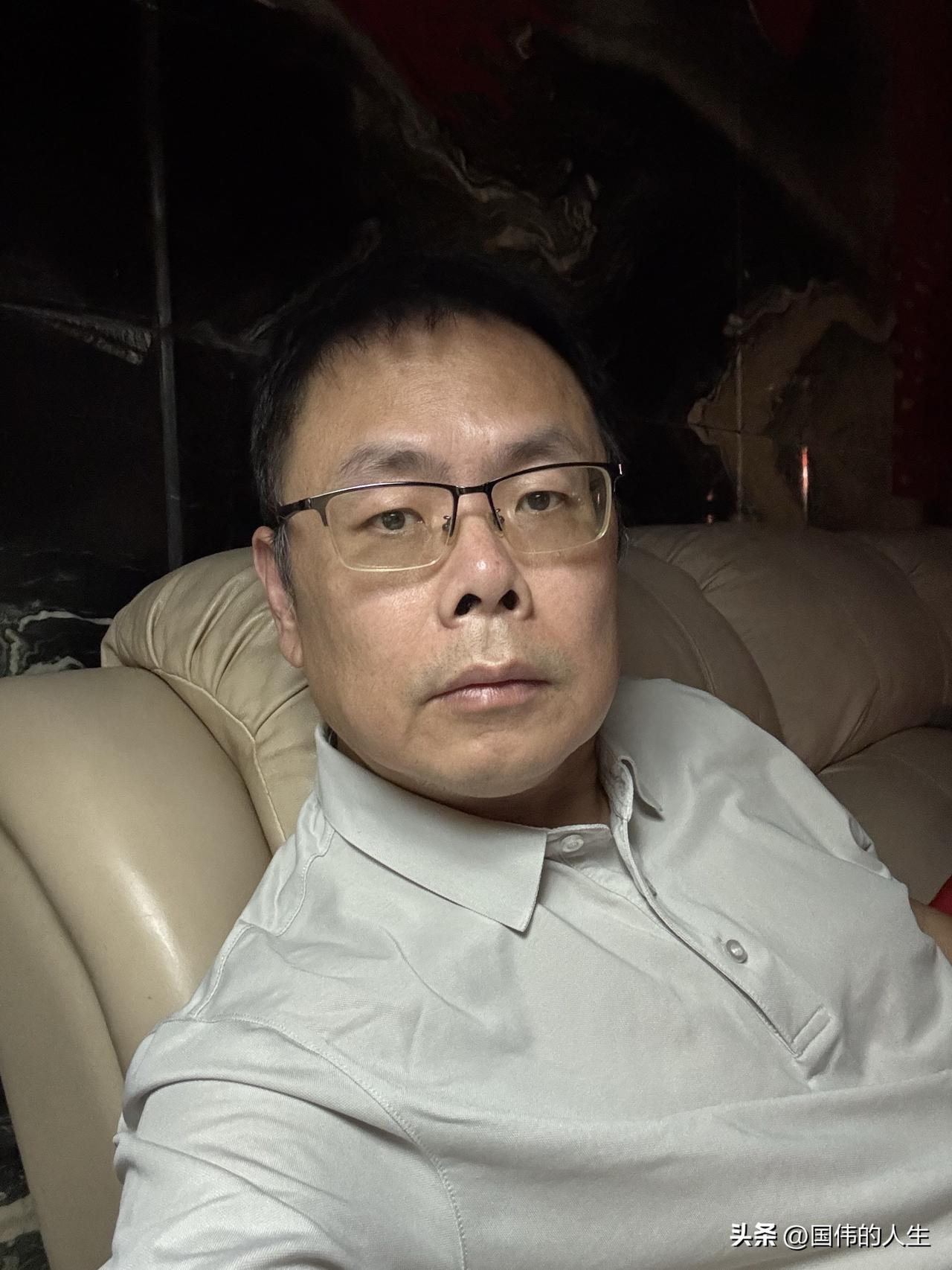 今天是我生日，又恰逢重阳节。
凑辞仿句采桑子，送给自己！

采桑子：重阳
人生少