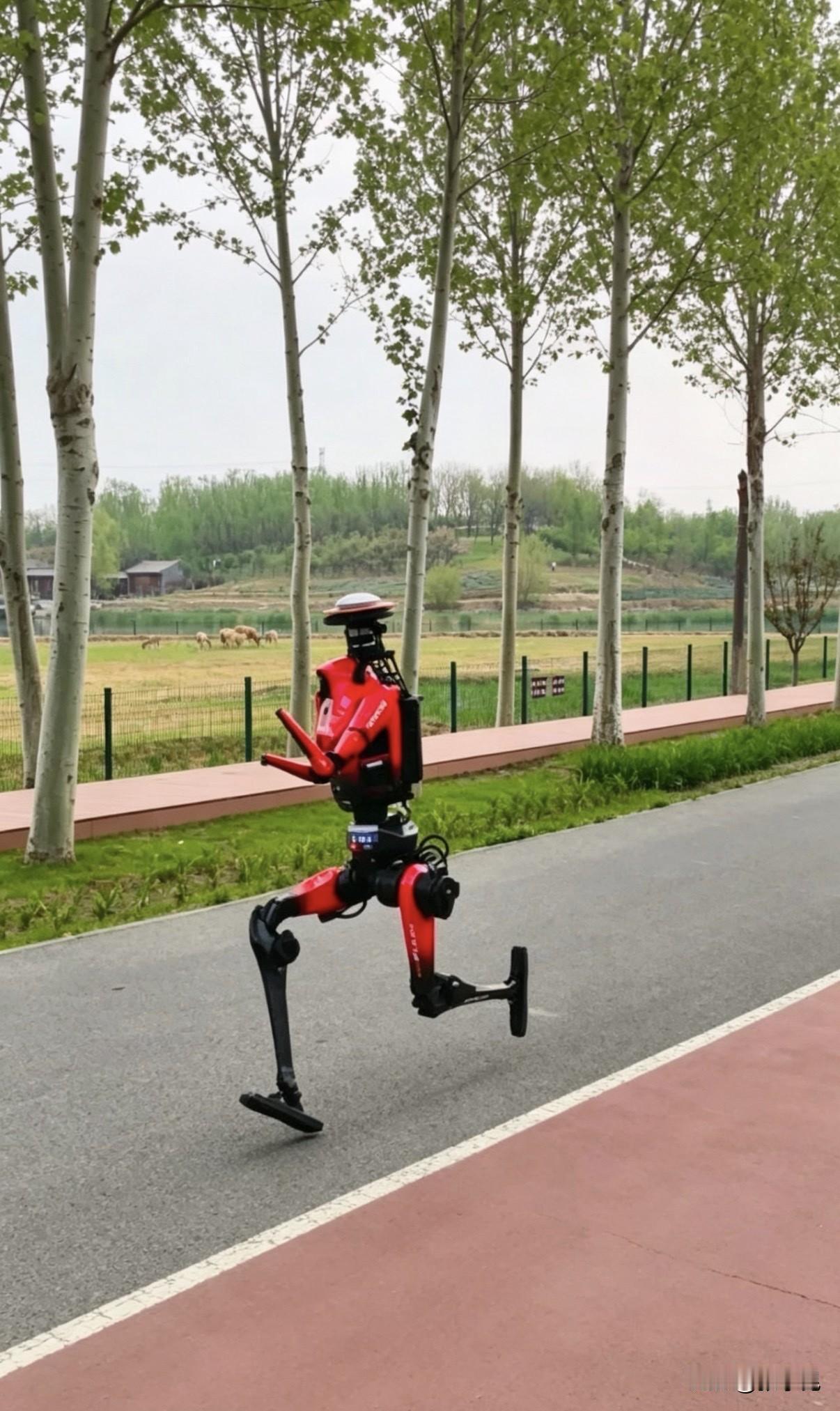 纽约时报20日发文说；“中国人形机器人打破人类半程马拉松世界纪录。尽管今年机器人