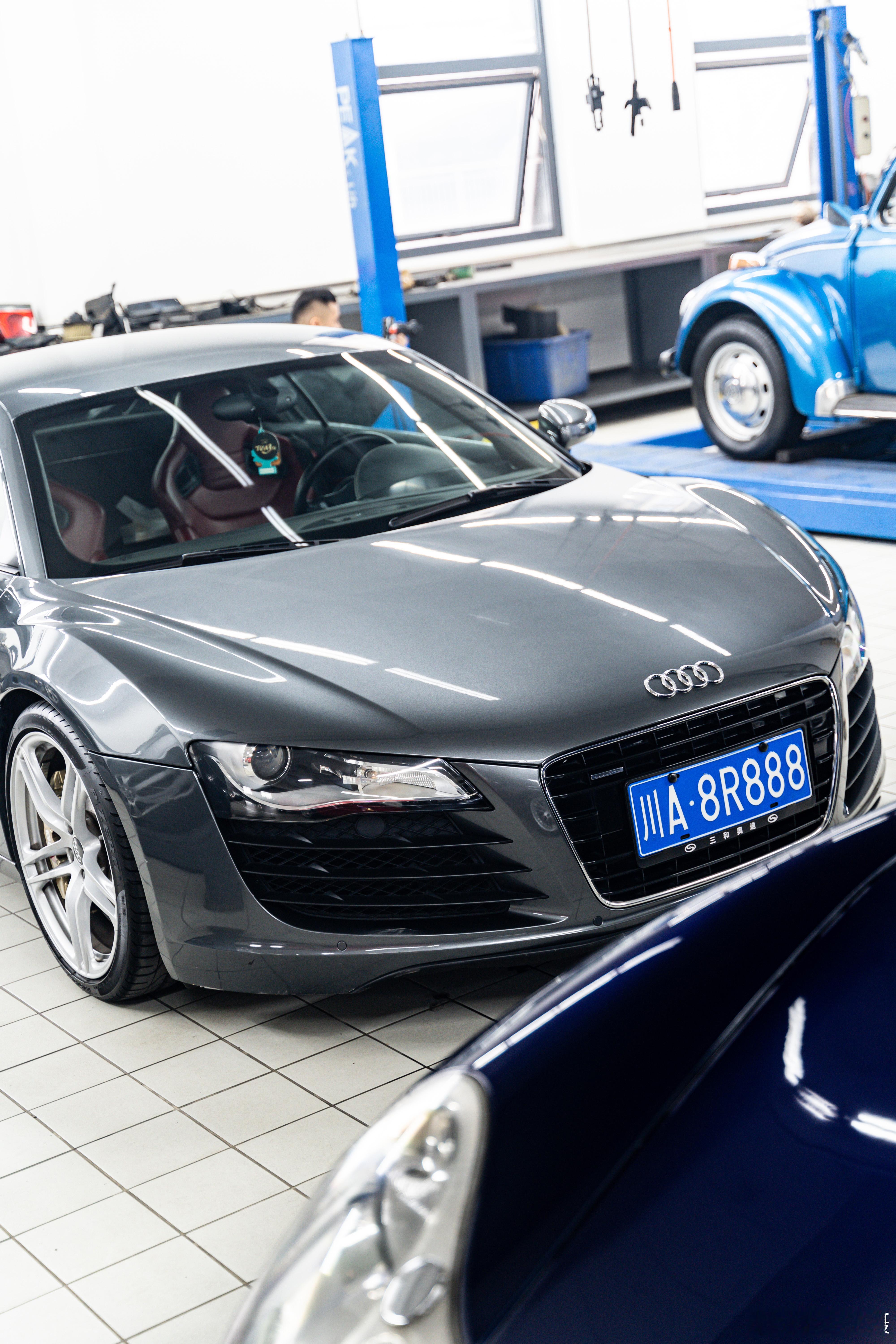 AUDI R8收拾的倍儿精神的一台初代R8[抱一抱]📷：A7M3———————