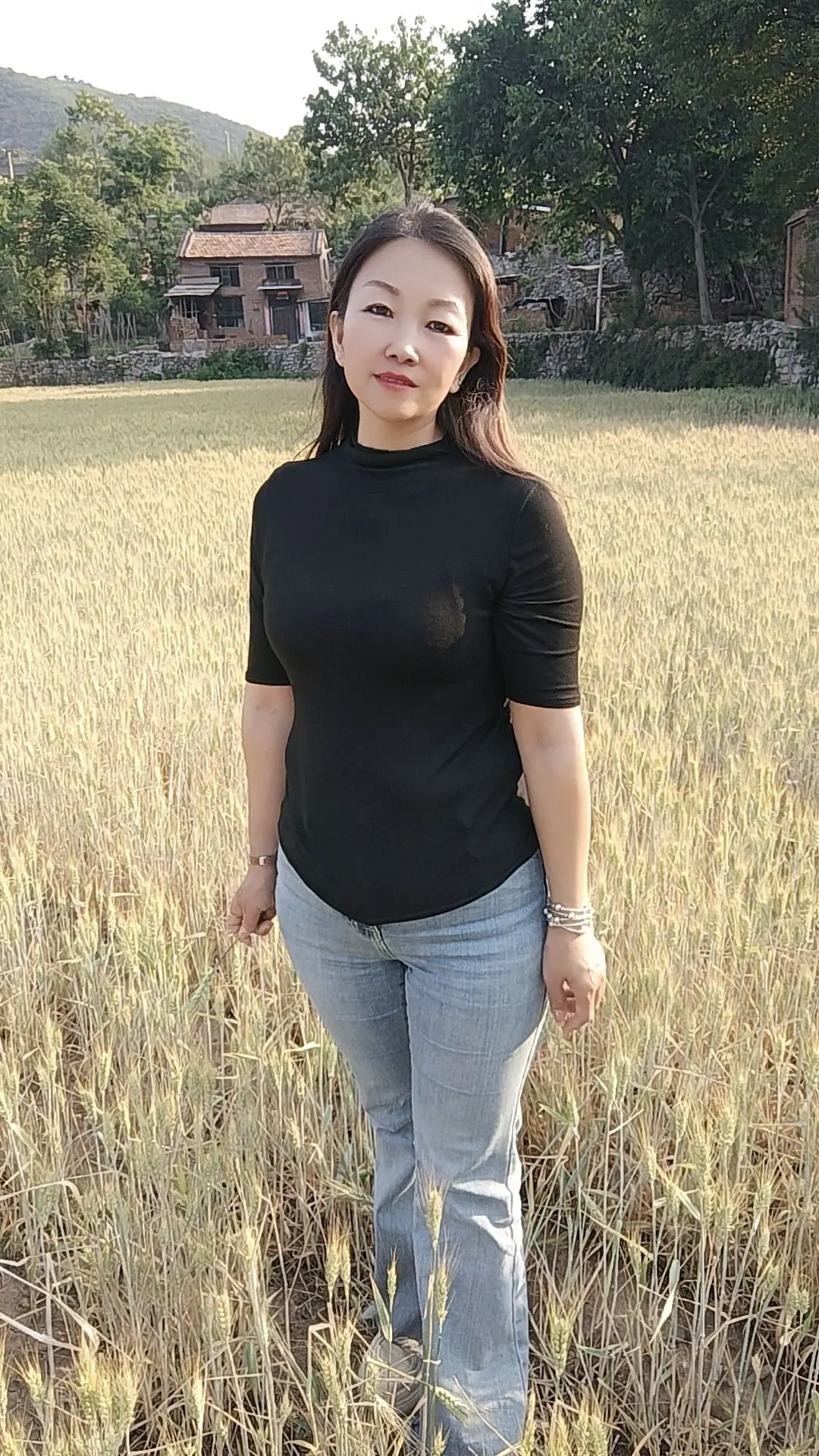 人到了一定的年龄，才会明白时间是如此的宝贵，过去的岁月无法挽回，未来的...