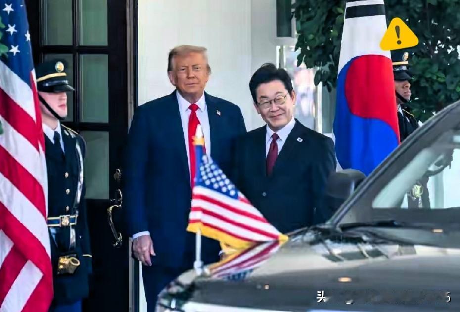 韩国这出“暗度陈仓”的戏码，看得我直想笑。

一边高调访蒙，喊着要“去东方大国化