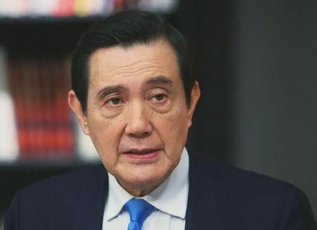 赖：老马，听说你刚从对岸回来？
马：嗯，刚到家。

赖：你在那边是不是说话太重了