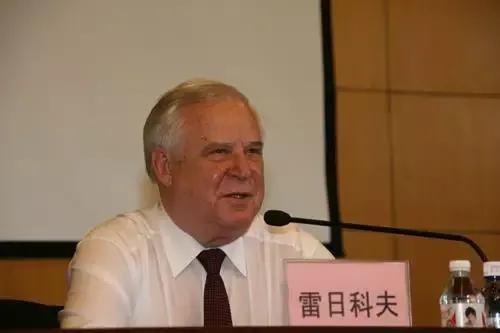 苏共灭亡的根源就在这里，前苏联总理雷日科夫.“我们监守自盗，行贿受贿，无论在报纸