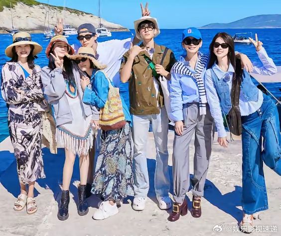 没想到，​北斗七行的后续来的这么快！​迪丽热巴新剧《利剑玫瑰》一上线，​胡先煦、