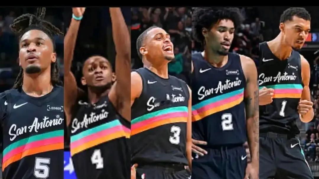 去年圣诞大战，文班亚马最后那个三分没投进。
 
马刺球迷却悄悄松了口气。
 
因