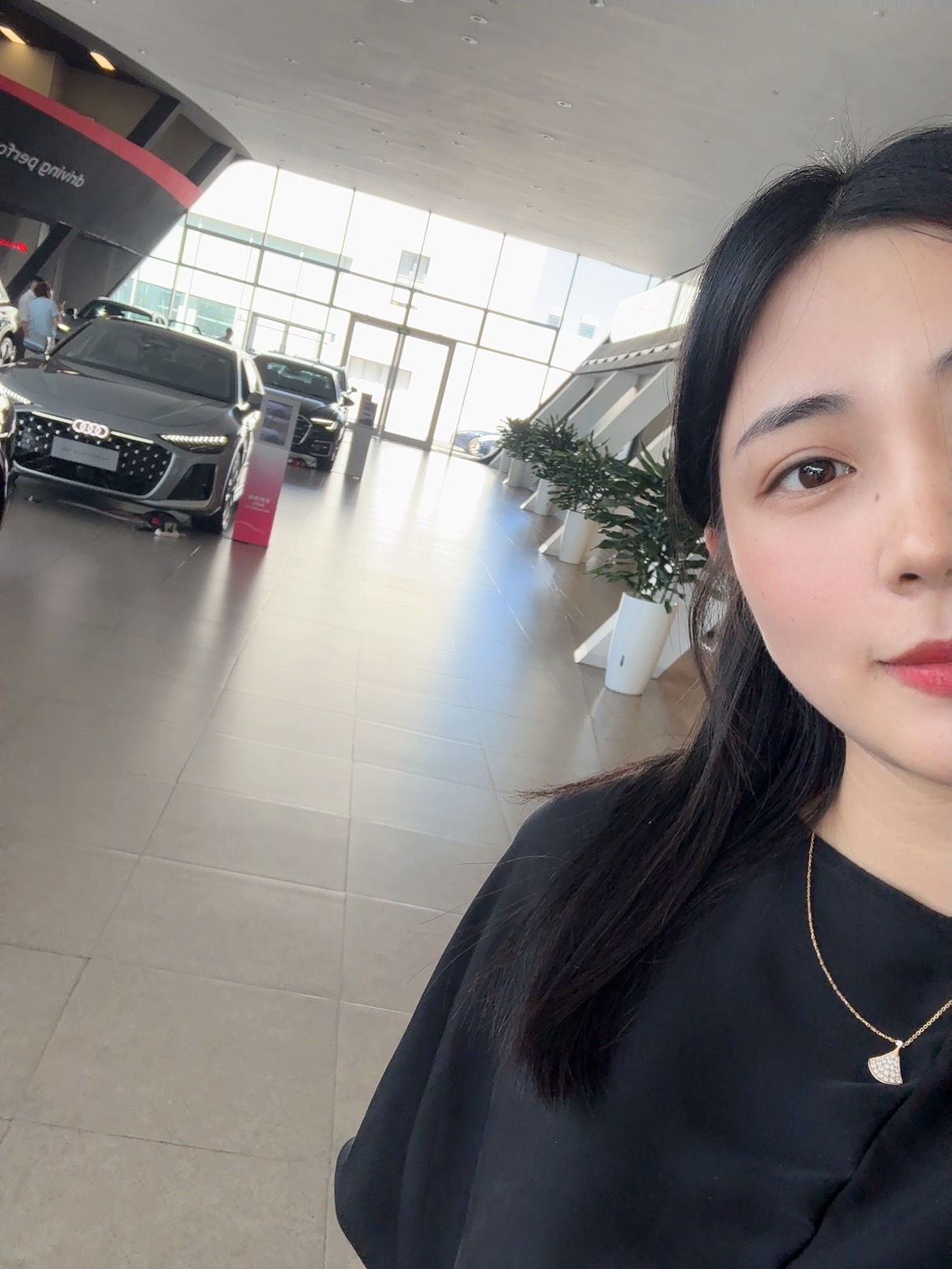 听说奥迪A6L裸车25.8万了，我来店里帮大家探探虚实奥迪a6l