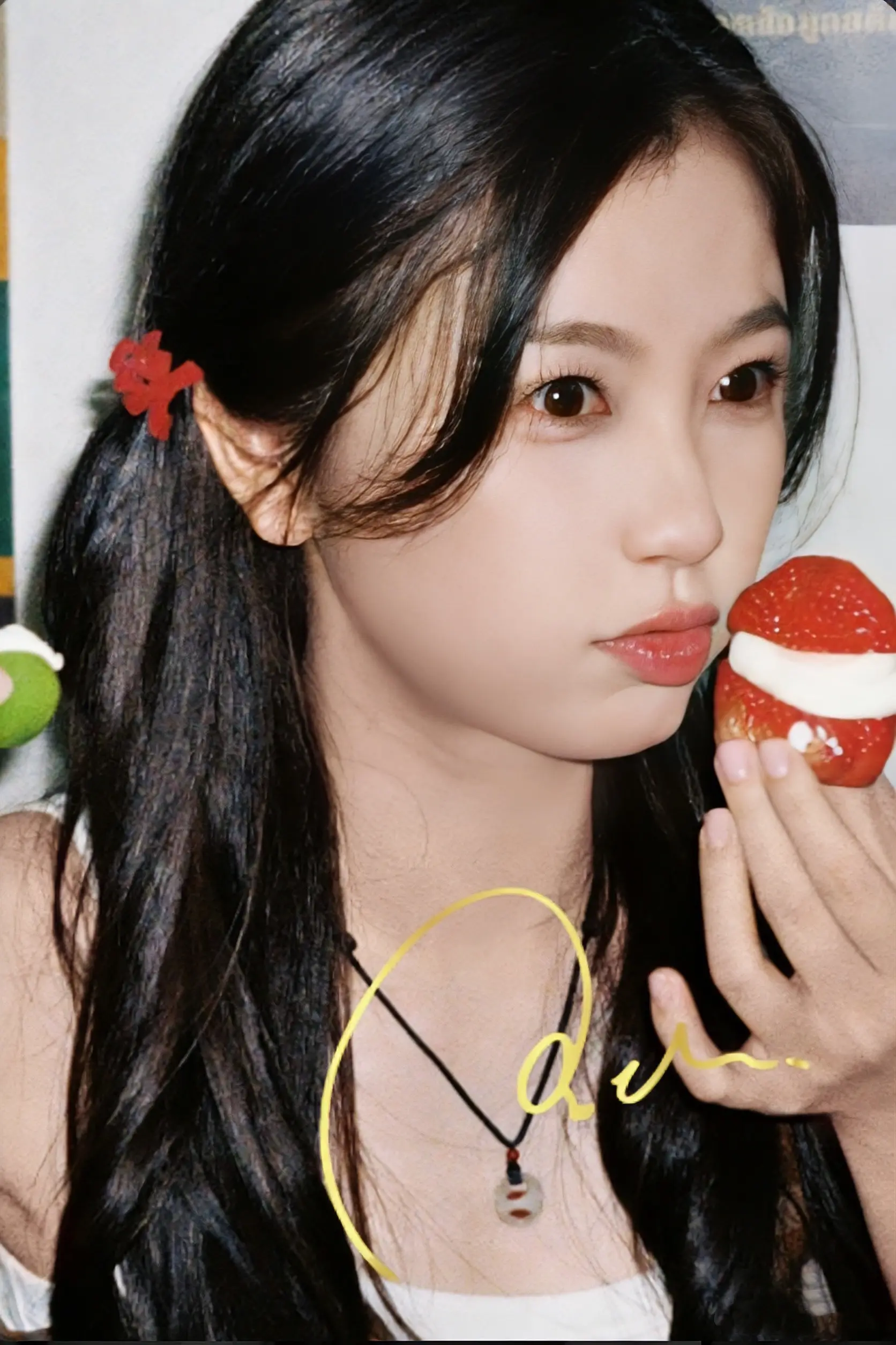 吃草莓🍓2.0 泰甜啦高贵小卡😍。（Cr：🧣Star-揽星-为暮暮昏头版）