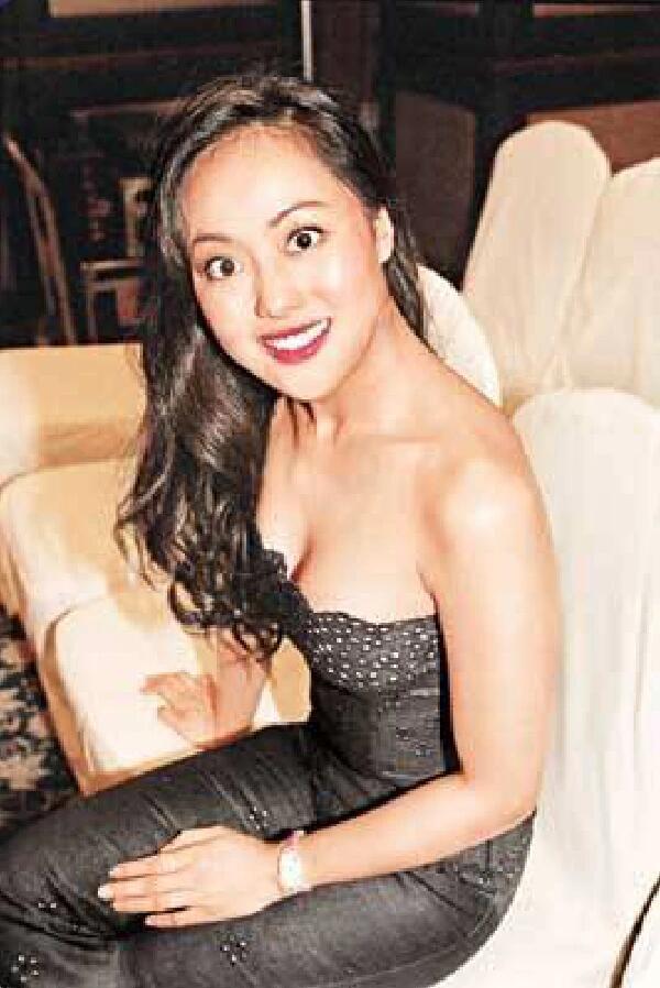 #章小蕙就是行走的古董# 章小蕙，美的化身，时尚的典范。她的美商和魅力无人能及。