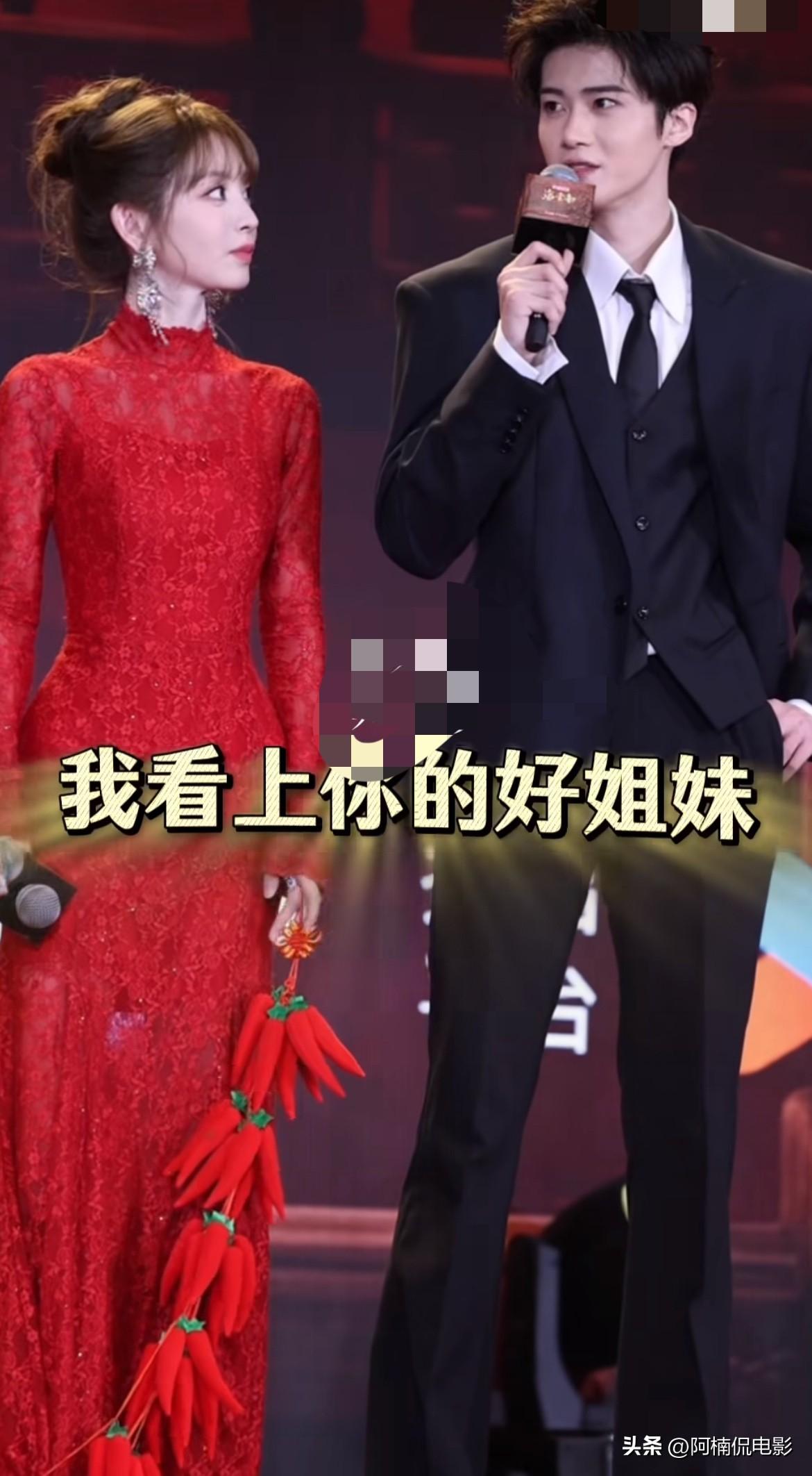《嫁金钗》直播现场还原剧中名场面，田曦薇对着闫桉说出那句“我看上你好兄弟了”，谁