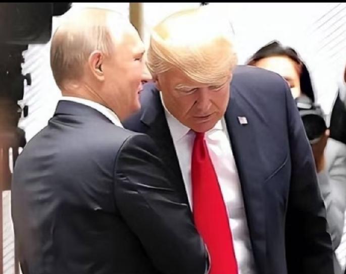 美国一直威胁要制裁从俄罗斯进口油气的中印等国，现在特朗普却因俄罗斯同意向美国出口