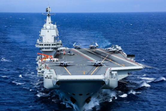 被美国骗了？中国这两年造完航母发现不对味了，明明自己的无人机、空间武器、超高音速