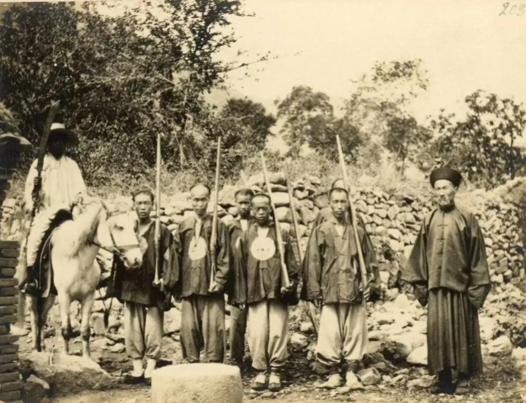 1900年，清朝末期的中国军队，难怪总吃败仗！

这是我国历史上最让人刻骨铭心的