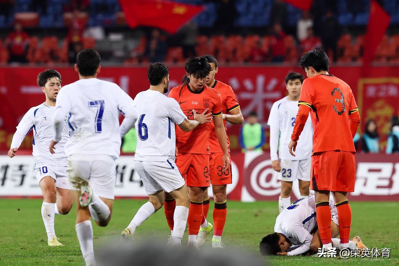 汪士钦昨天晚上的红牌让他和中国U22国足都遭遇巨大的网络压力！随后有消息称，汪士