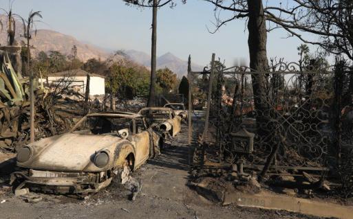 加州山火烧掉一个旧金山面积！

自本月7日，美国加利福尼亚州洛杉矶多地连续突发山