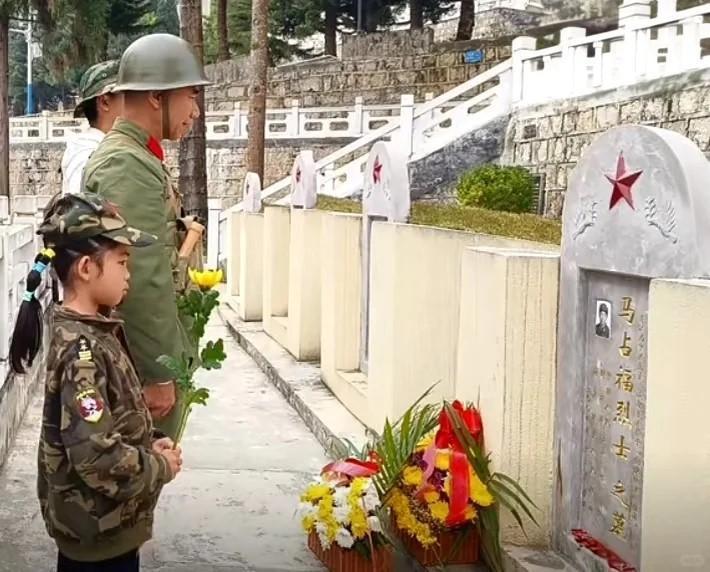 致敬马占福：用生命诠释“来不及”的英雄 他是中华大地滋养出的最铁血男儿，20岁的