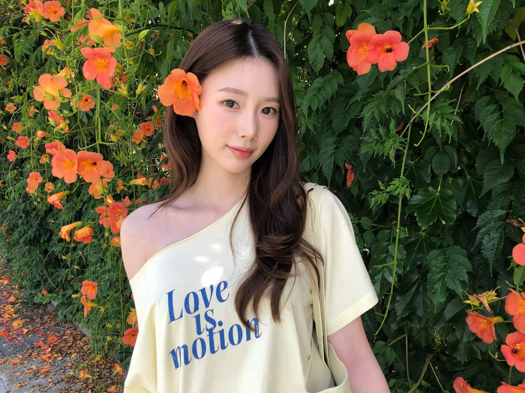 换乘恋爱3 有贞ins更新：任凭外界再怎么喧嚣纷乱我依旧会肆意绽放读懂了凌霄花的