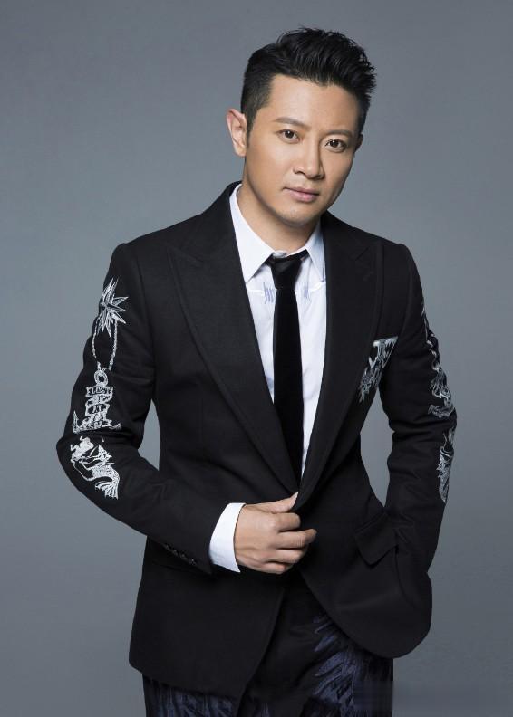 感觉罗中旭应该是好处没给够。

罗中旭被曝出轨之后，聊天的记录也暴露不少信息，其