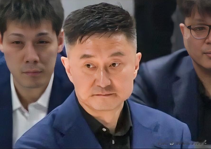 朱芳雨：杜指导，全场就是被“虐菜”，就像“猫戏老鼠”……他们在耍我们呢？？？
杜