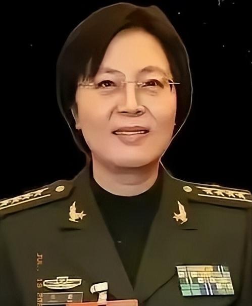 7月16日国务院的一纸任免，让不少人悬着的心彻底踏实了。
 
58岁的陈薇，深耕