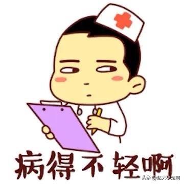 现在的孩子真的太幸福了。
今天早上遇到一家子送孩子上学的。
爸爸提溜着书包，爷爷