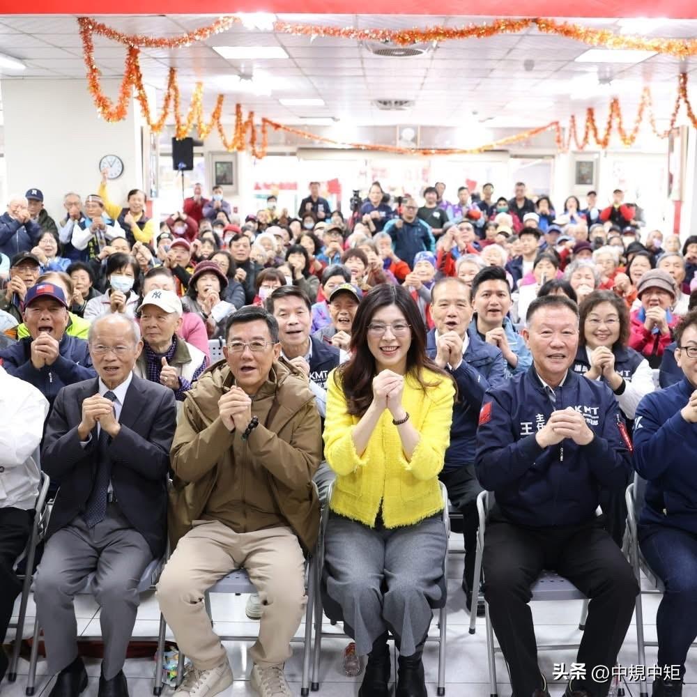 国民党主席郑丽文今（3日）出席新竹市党部新春团拜，郑丽文表示新竹市是全台蓝白联合