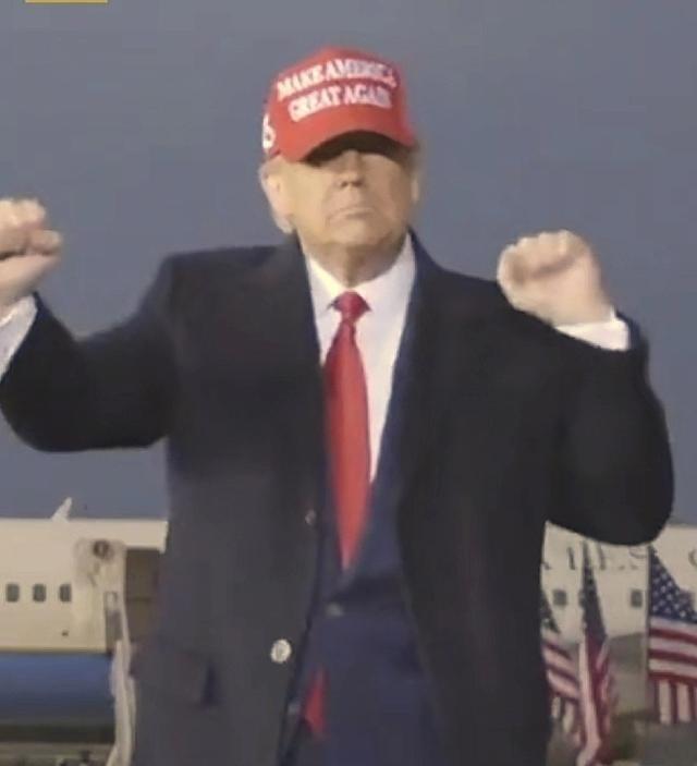 特朗普的白宫医生，爆料特朗普经常半夜在社交媒体发文的原因，特朗普的手下在白宫装了