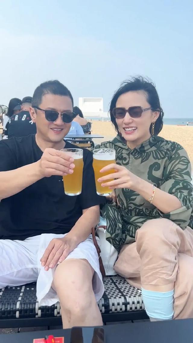 “我要的是一个家庭，你却注定是一个传奇！”相比王菲，李亚鹏与海哈金喜的离婚更让人