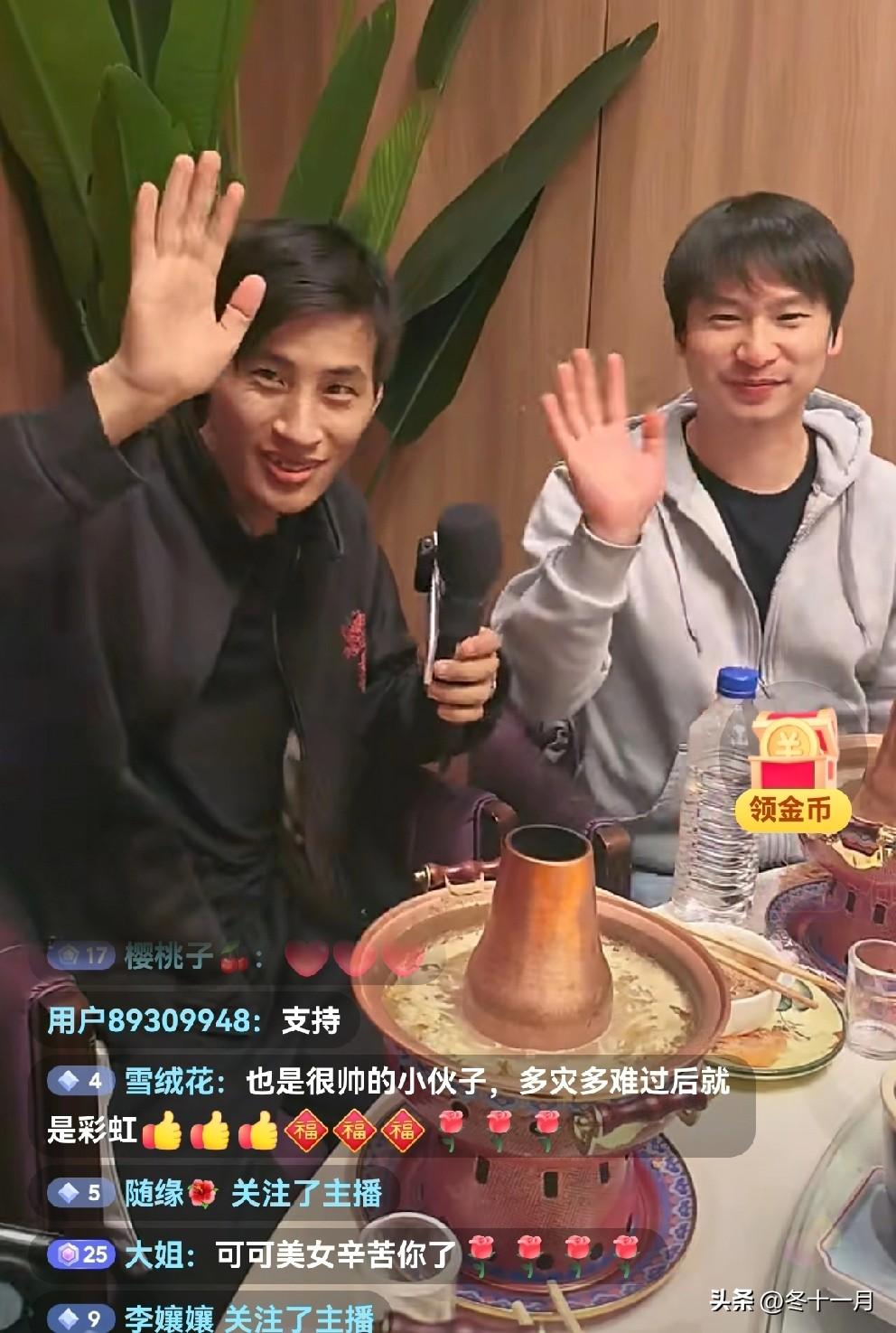 从加拿大回国认亲的张云鹏，寸步不离地跟着高洋，他很认生。
这趟回国寻亲之旅，高洋