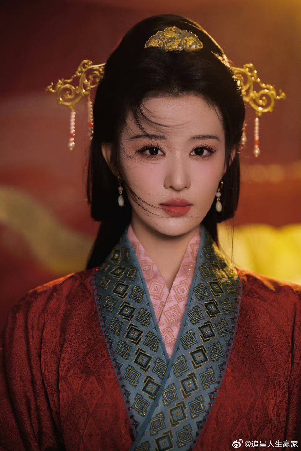 王楚然花神传到巴黎了哇！谁还记得当时春晚花神的惊鸿一瞥啊又在回味了 