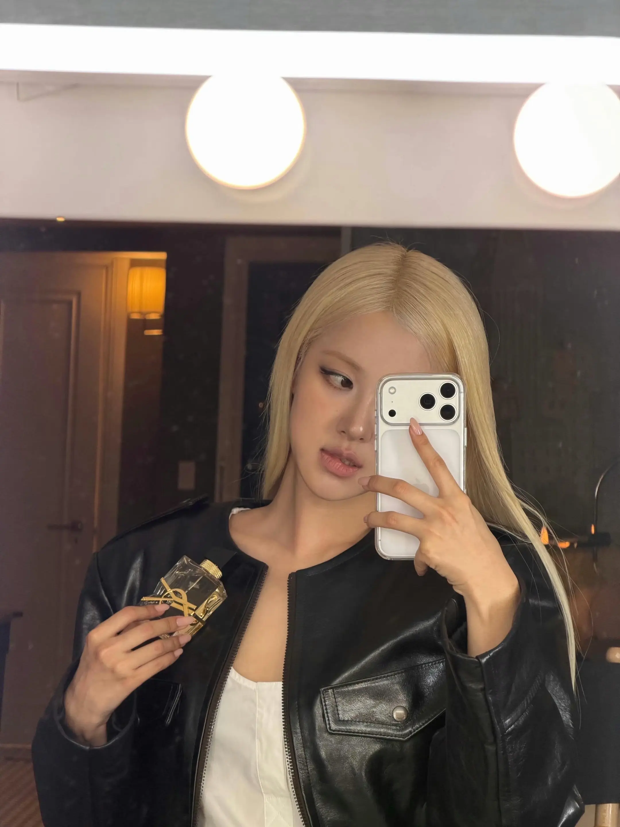🖤