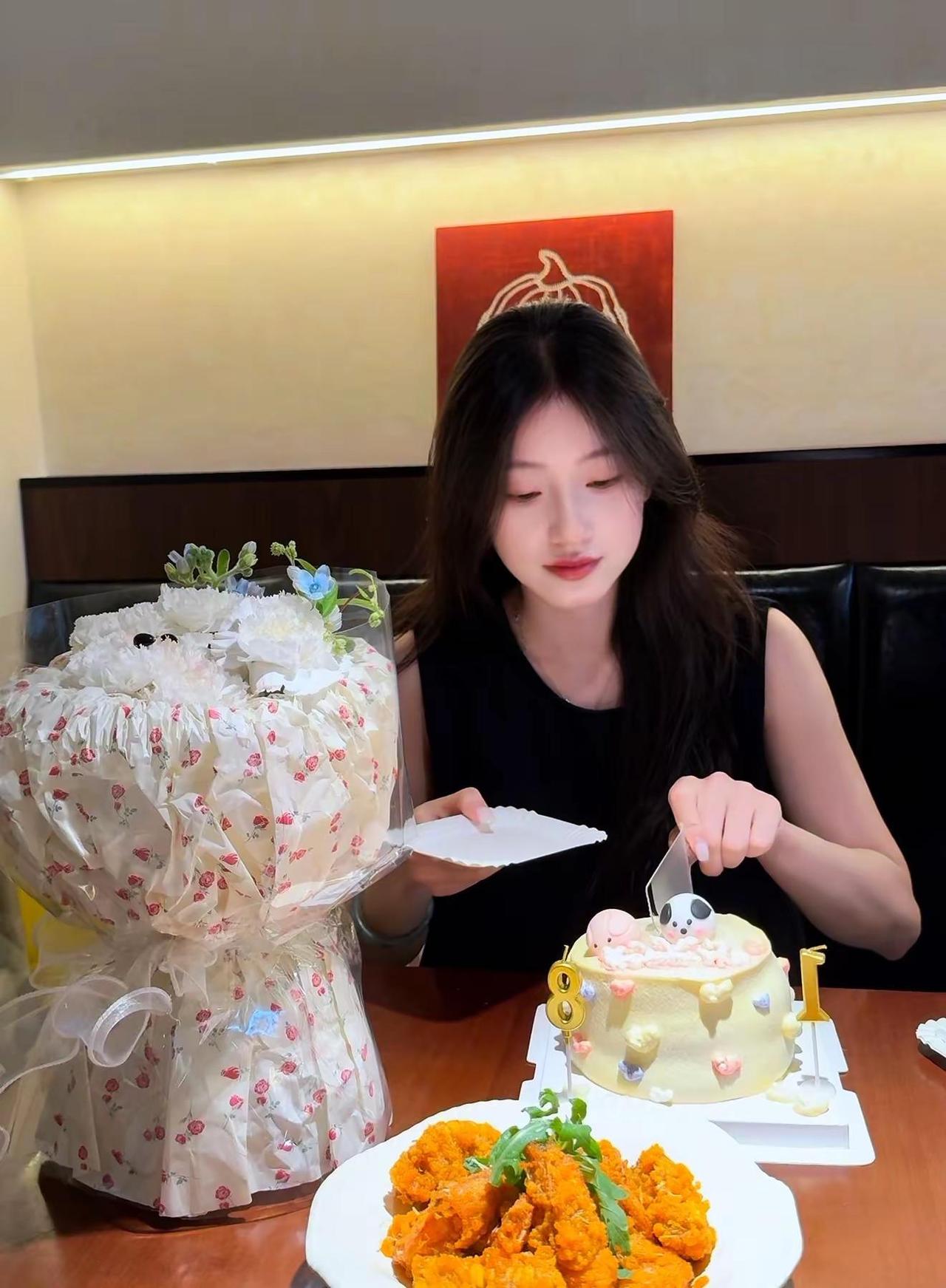 🎂：//嘘到我许愿啦！！