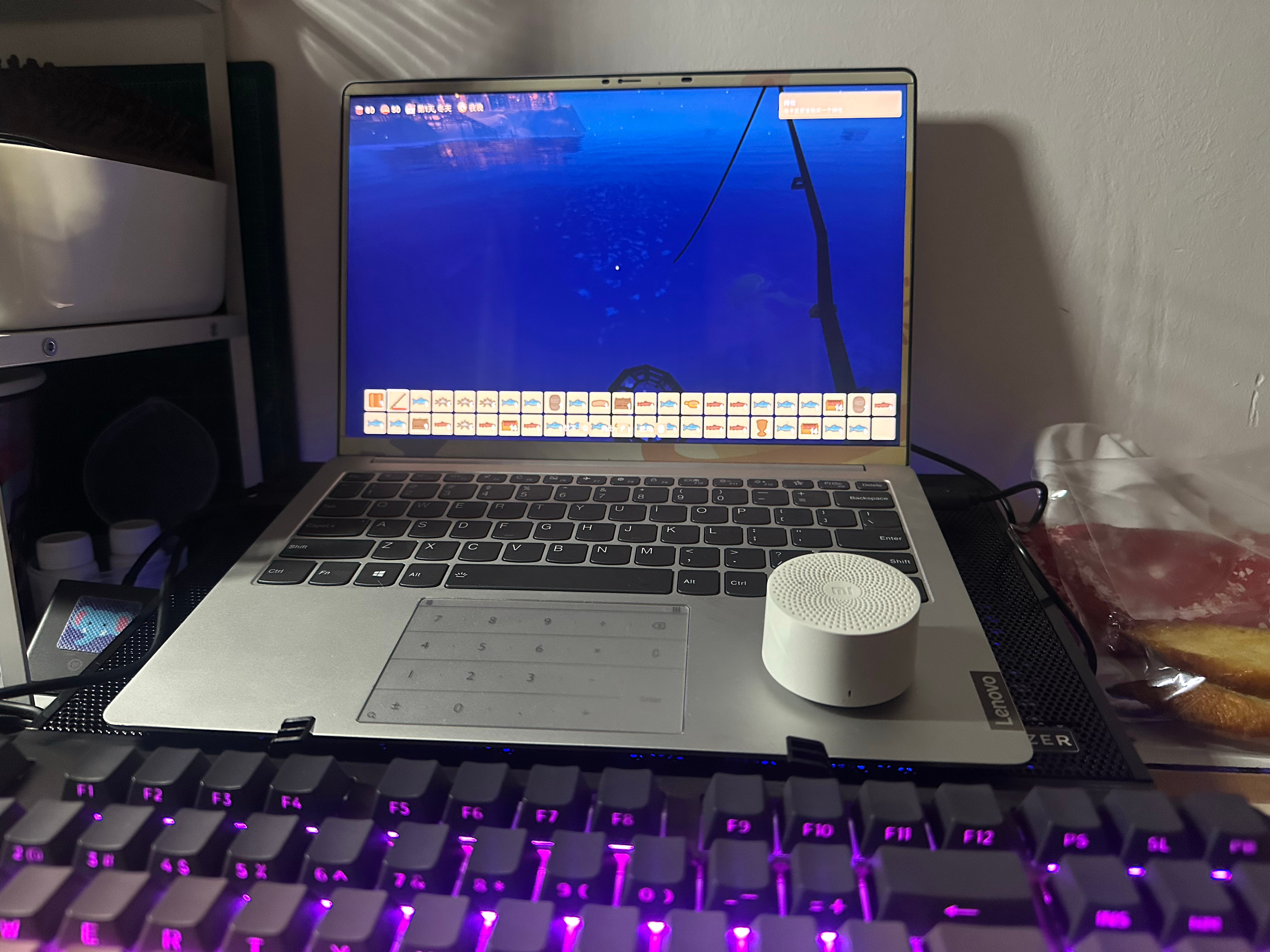一竿一线一包烟，两眼一瞪坐一天 ​​​