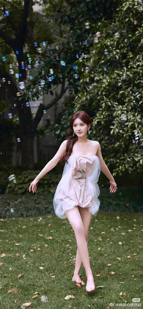 都挺美的，为什么非要比呢 