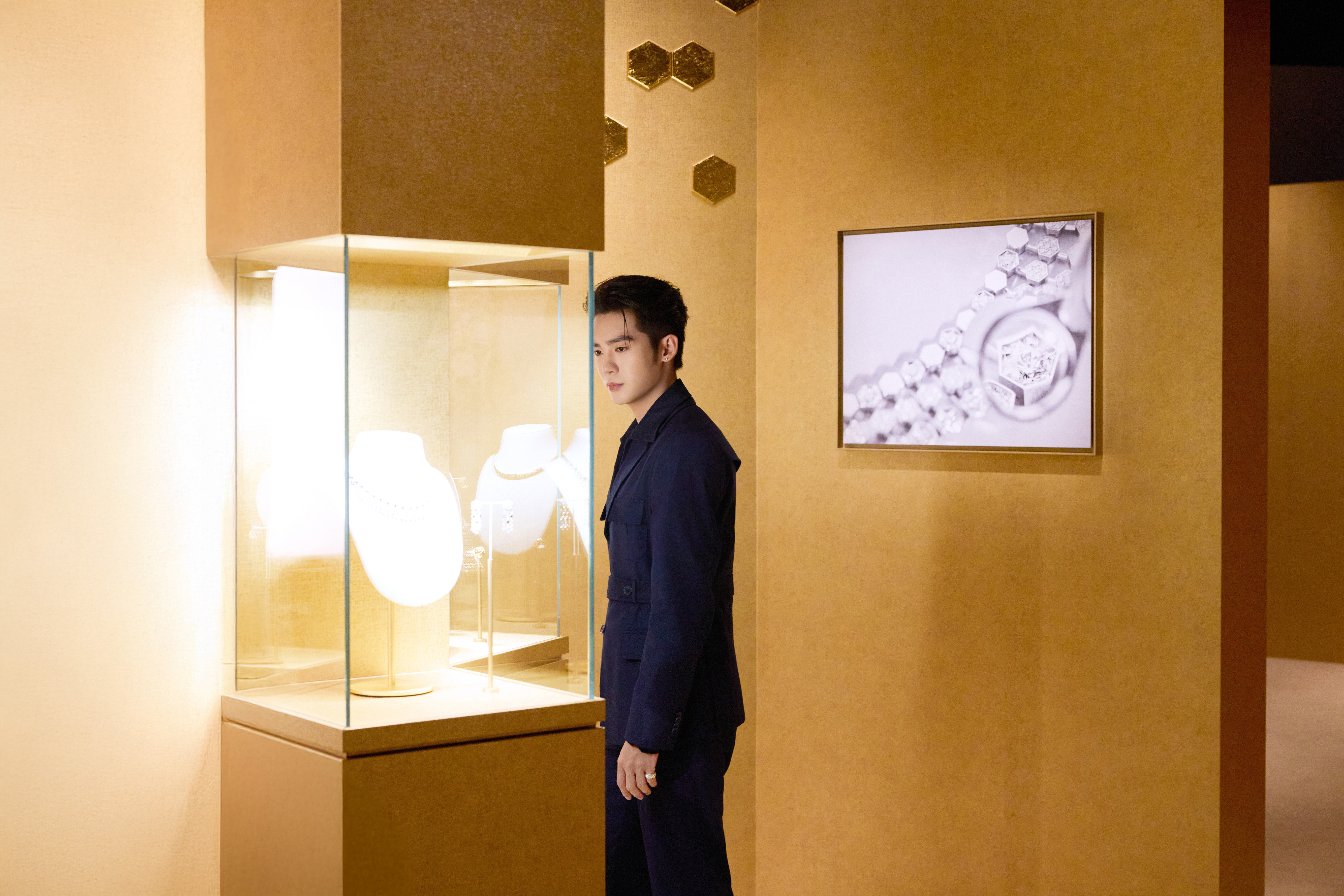 于适 ｜ 尚美巴黎 CHAUMET  💎 尚美先生上线 ！共赏我们摩登贵公子新