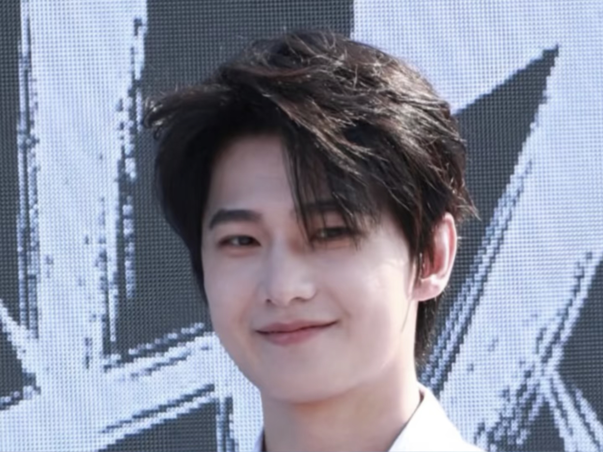 看得出来杨洋老师过年吃得真好 