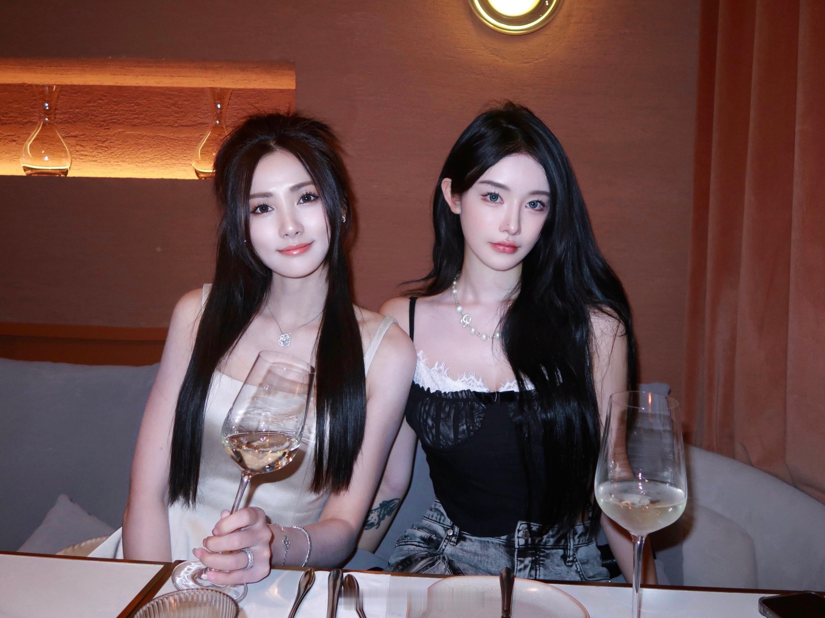 久违的夜生活🥂👯‍♀️偶尔蹦蹦迪还是很快乐的 ​​​