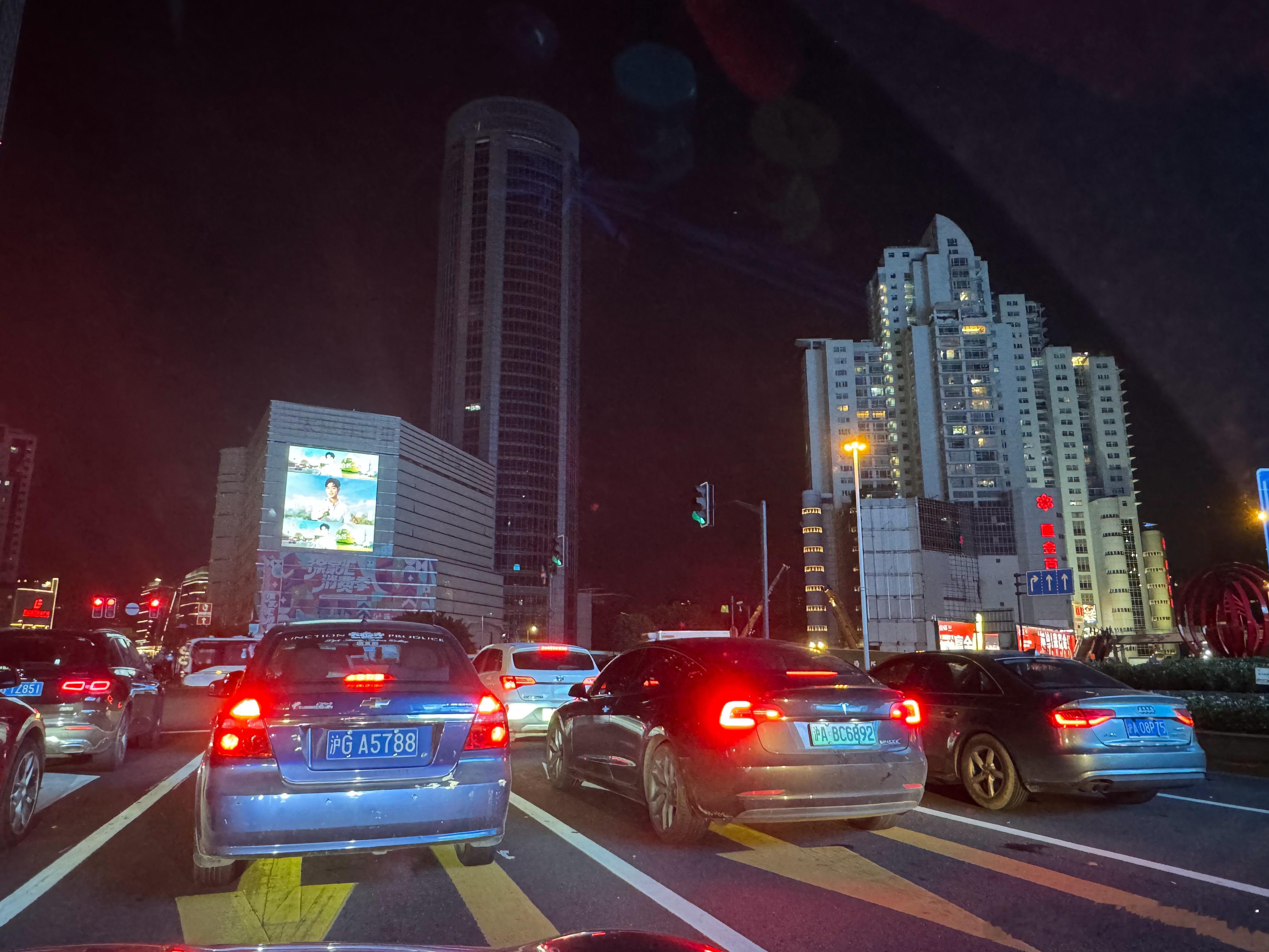 好久没来了，六百人呢？！ ​​​
