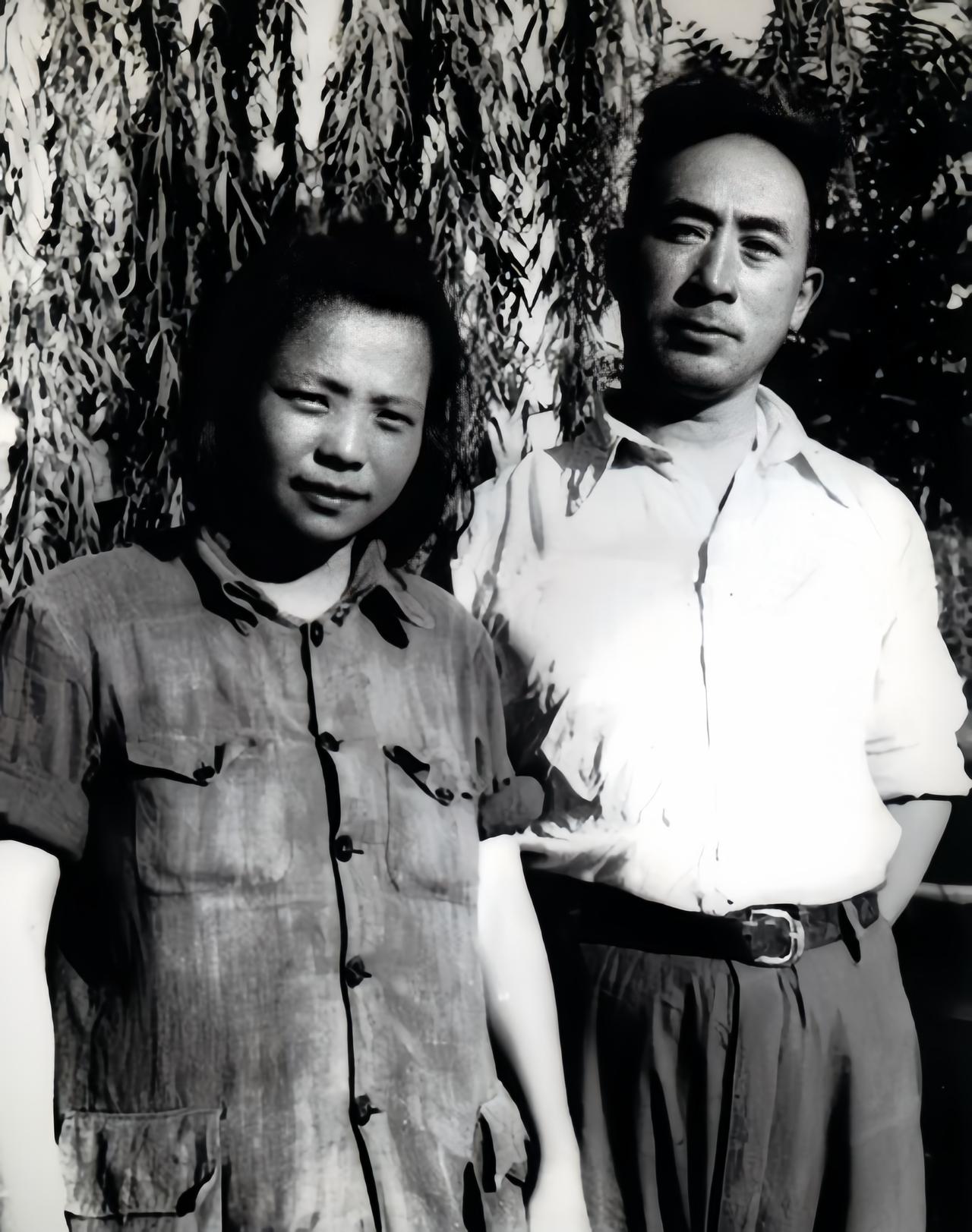 薄一波的妻子胡明（原名李琼英）于1967年在动荡中离世。此后整整40年，直至20