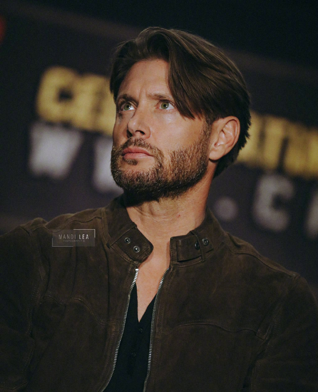 JensenAckles[超话] 珍妮在SPNMinn活动上的更多新图释出[哇]
