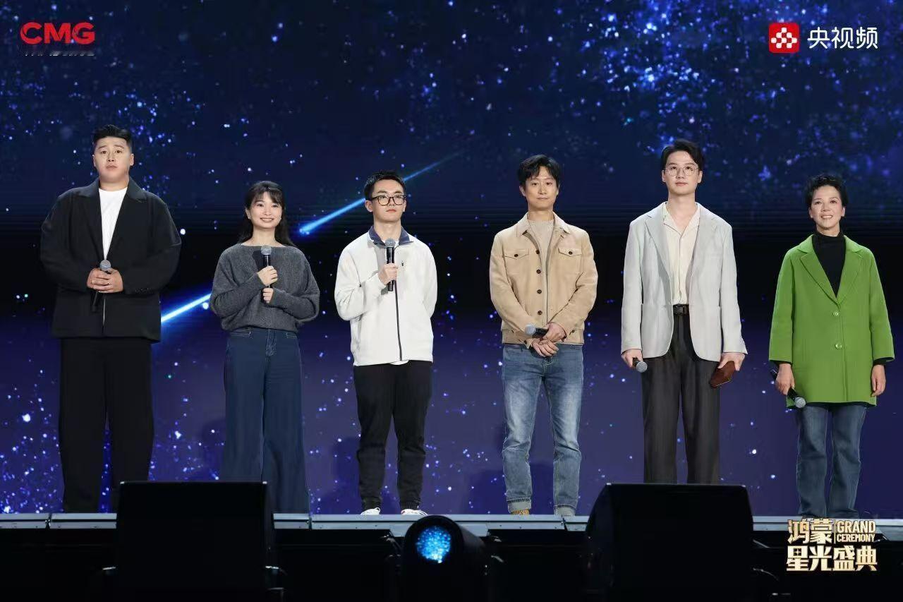 鸿蒙星光盛典直播现场这波“万物互联”的硬核浪漫，真的让人DNA动了！从代码到星辰