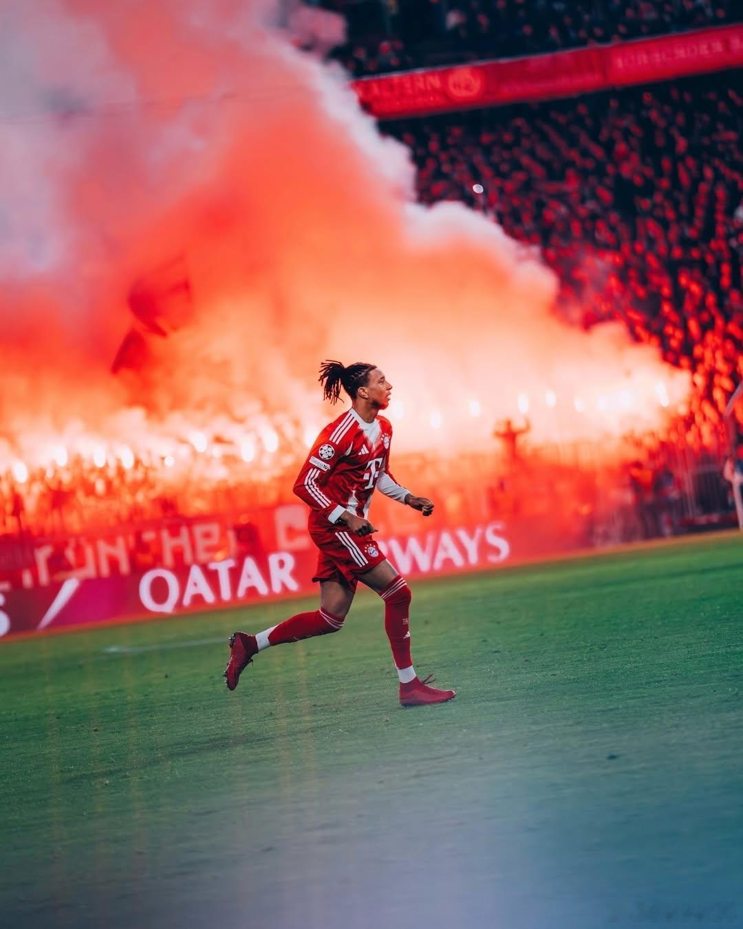 他們說，被火燒過才能出現鳳凰🐦🔥——［倔強］五月天❤️🤍 