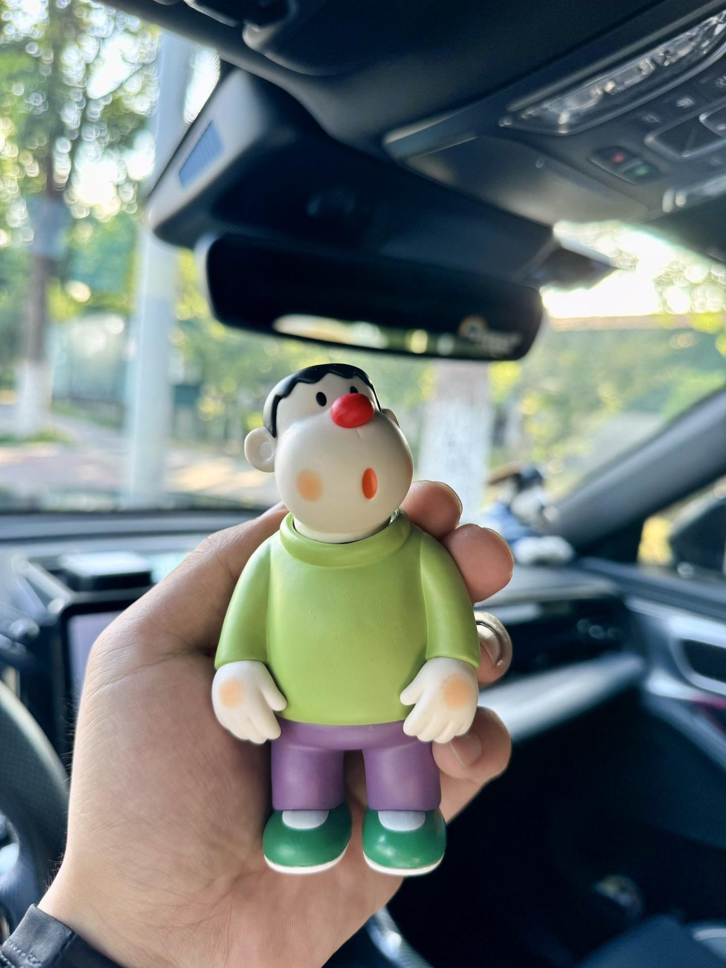 这呆萌呆萌的歪头胖虎，粘在车上女朋友、男朋友车上真是太可爱了